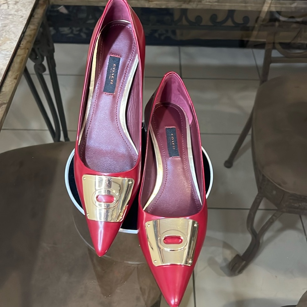 Coach ladies shoes Size 8.5M